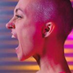 Entenda como os picos hormonais mexem com a sua saúde mental