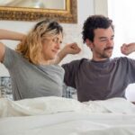 Mulher faz sexo matinal por uma semana e relata o que mudou em seu relacionamento