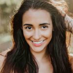 Dentes amarelados? Conheça as possíveis causas e saiba como ter um sorriso branco novamente. Foto: Pexels