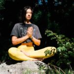 Meditação pode ser tão eficaz quanto remédio antidepressivo no tratamento da ansiedade. Foto: Pexels