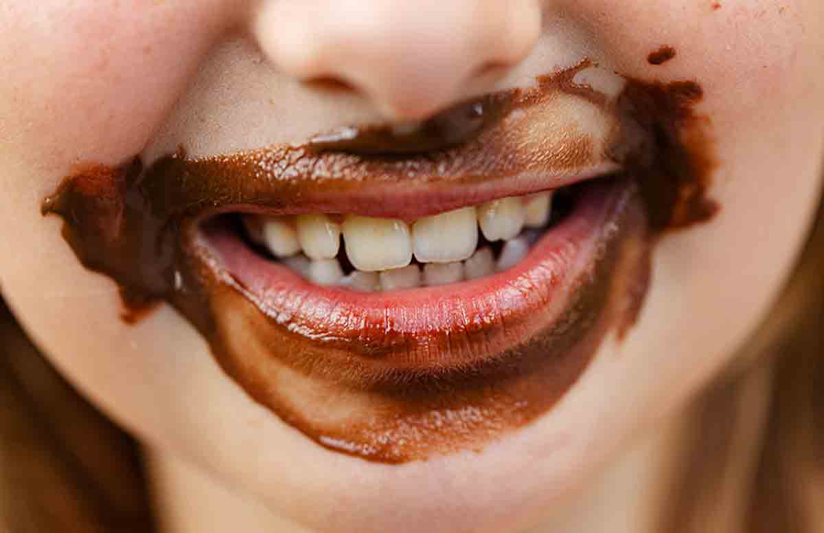 Opi syömisen suklaan hyödyt ja haitat