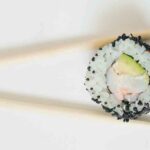 O que é mais calórico hambúrguer ou sushi?