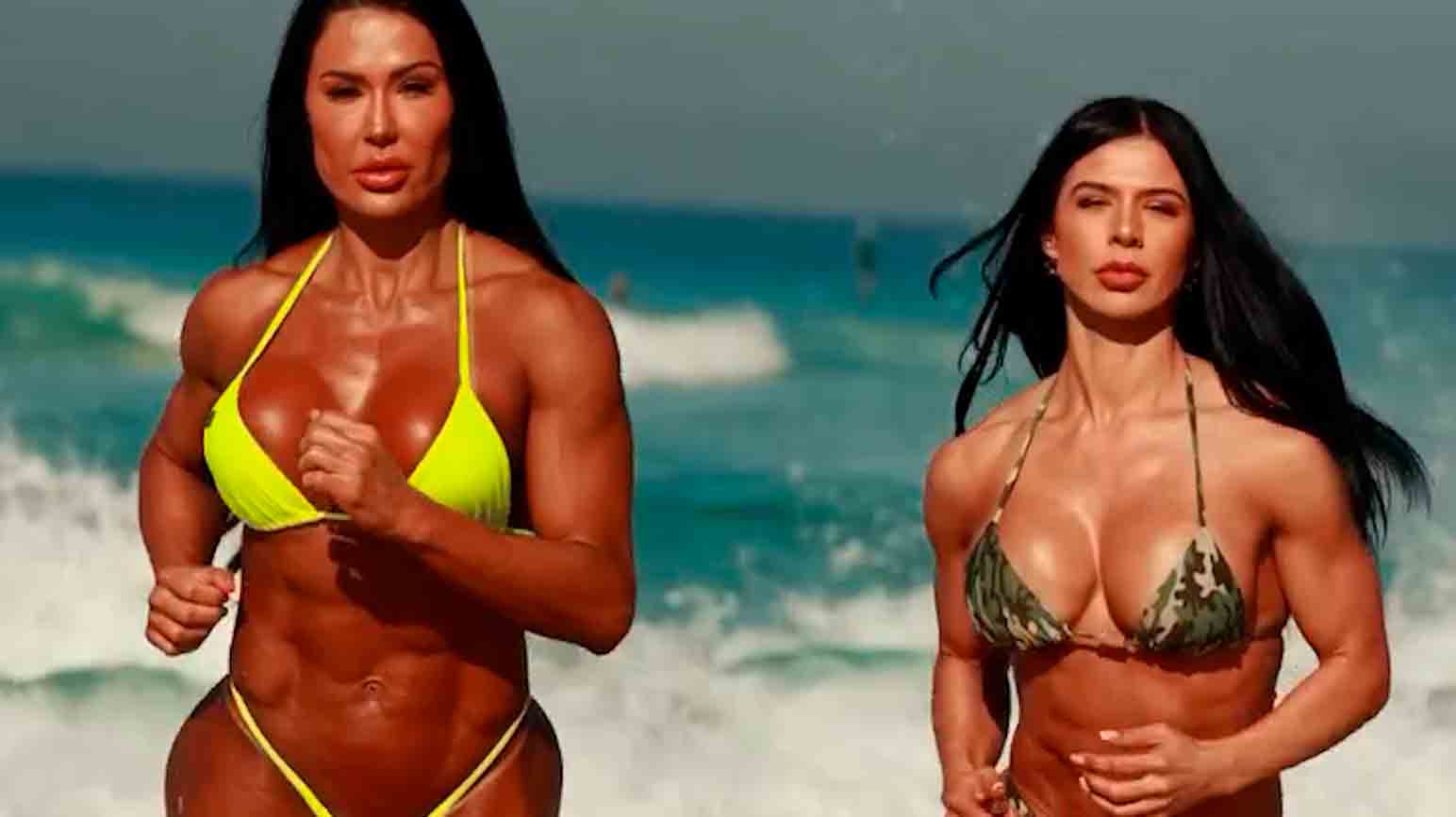 Gracyanne Barbosa e Eva Andressa mostram corpos musculosos na praia. Foto: reprodução instagram