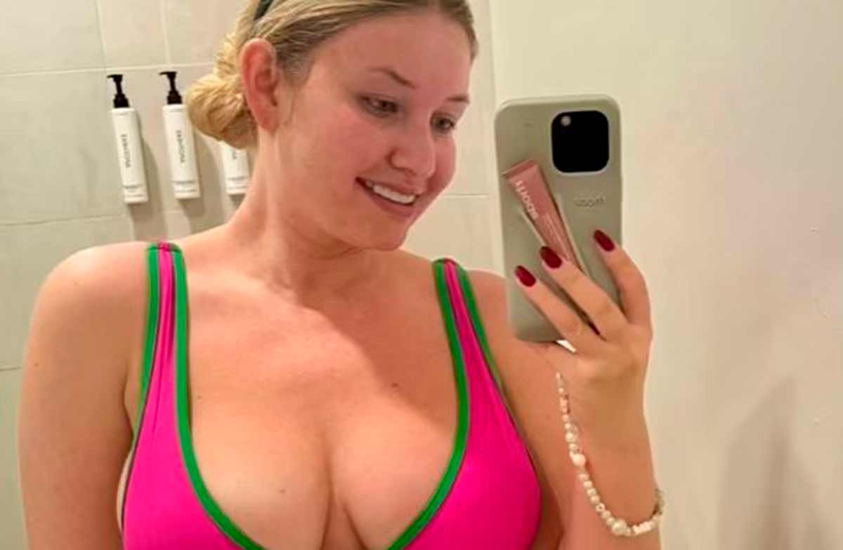 Amy Hart. Instagram @amyhartxo